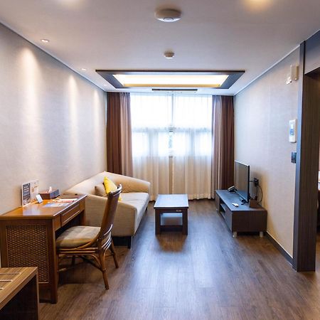 Xenia Hotel Clark Clark Field Extérieur photo