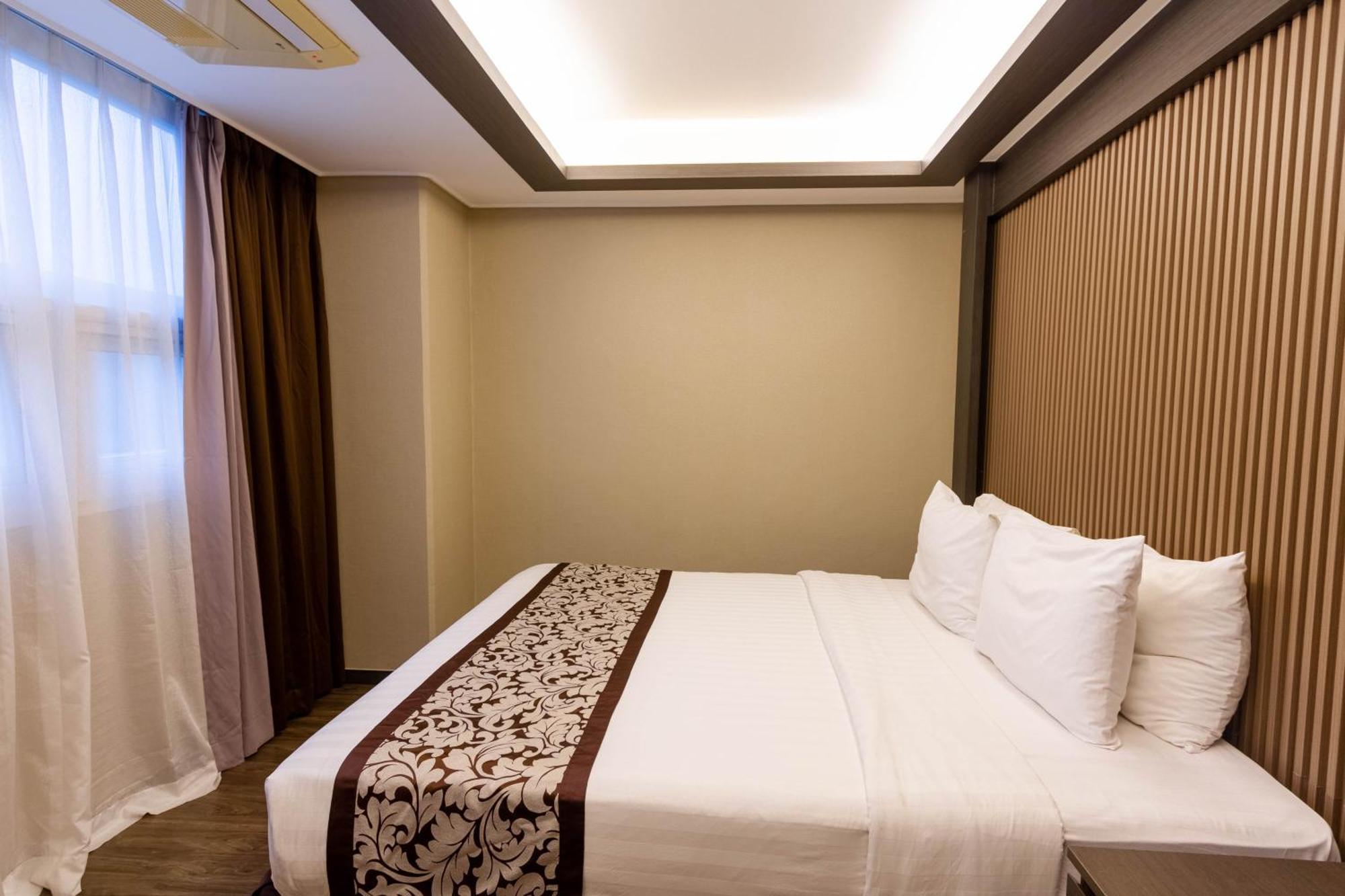 Xenia Hotel Clark Clark Field Extérieur photo