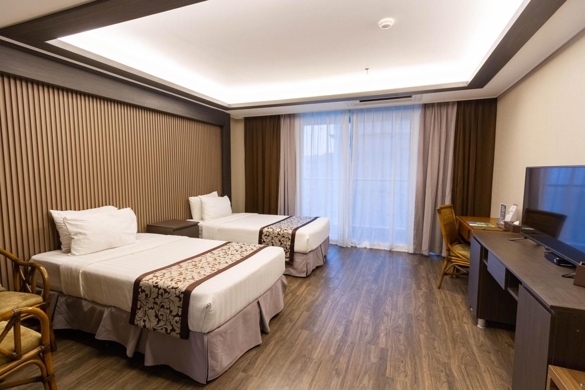 Xenia Hotel Clark Clark Field Extérieur photo
