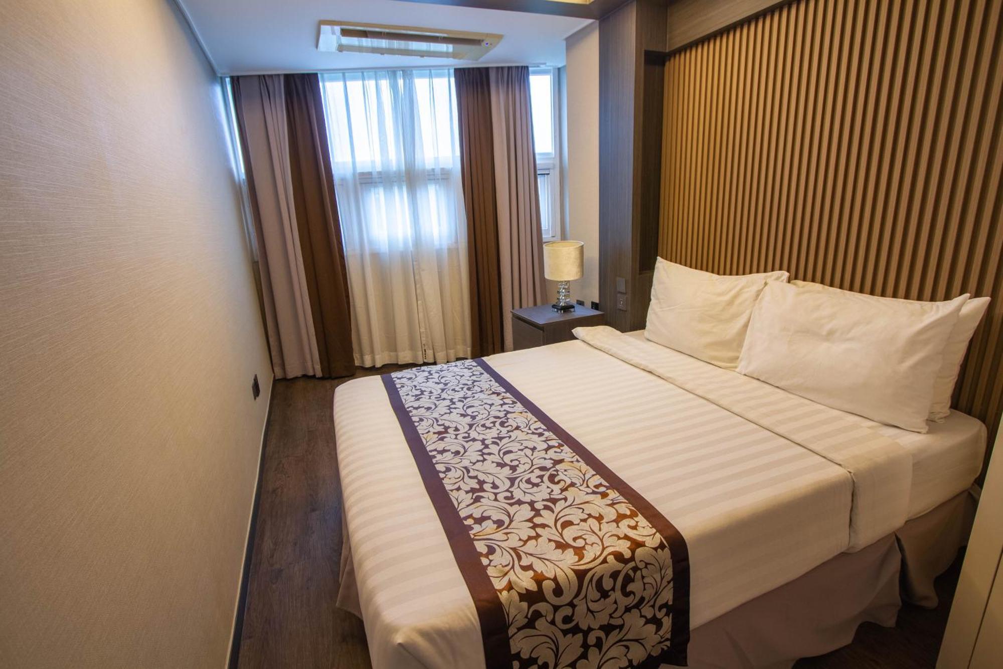 Xenia Hotel Clark Clark Field Extérieur photo